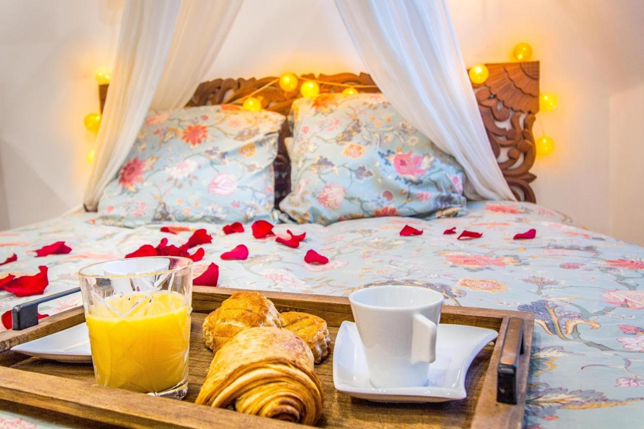 Jacuzzi - La Petite Romantique - Flobnb Laon Eksteriør bilde