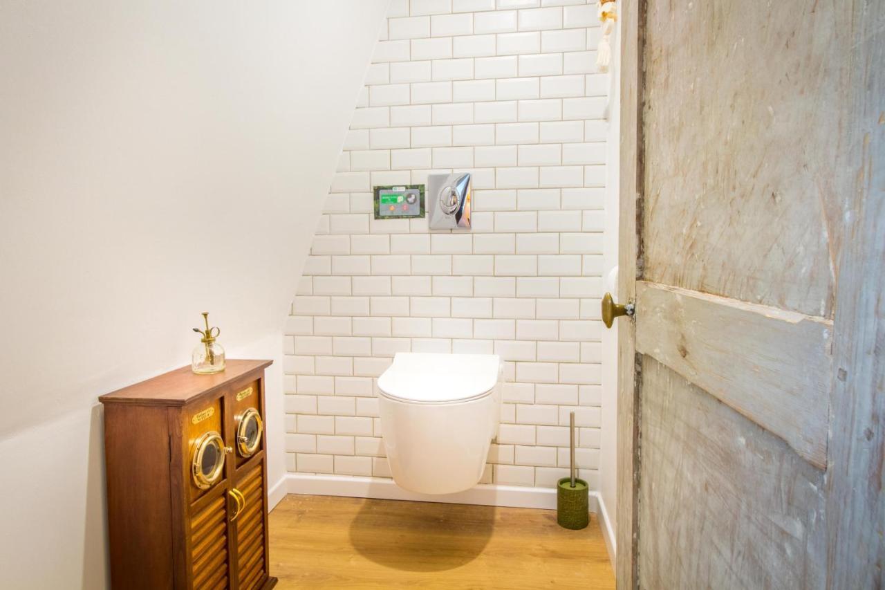 Jacuzzi - La Petite Romantique - Flobnb Laon Eksteriør bilde